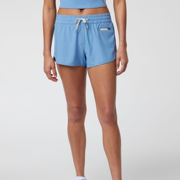 🆕Vuori Clementine Short 2.0 in Color: Isle Blue • BNWT! - Picture 4 of 7